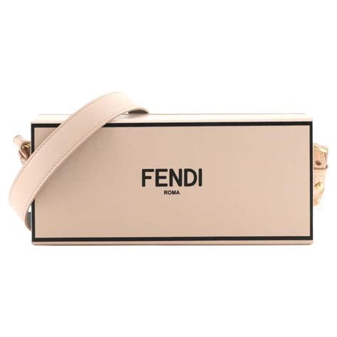 fendi umhängetaschen|Fendi medium pouch.